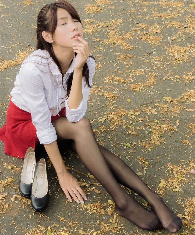 Asian Wives &amp; GFs in Pantyhose Part of