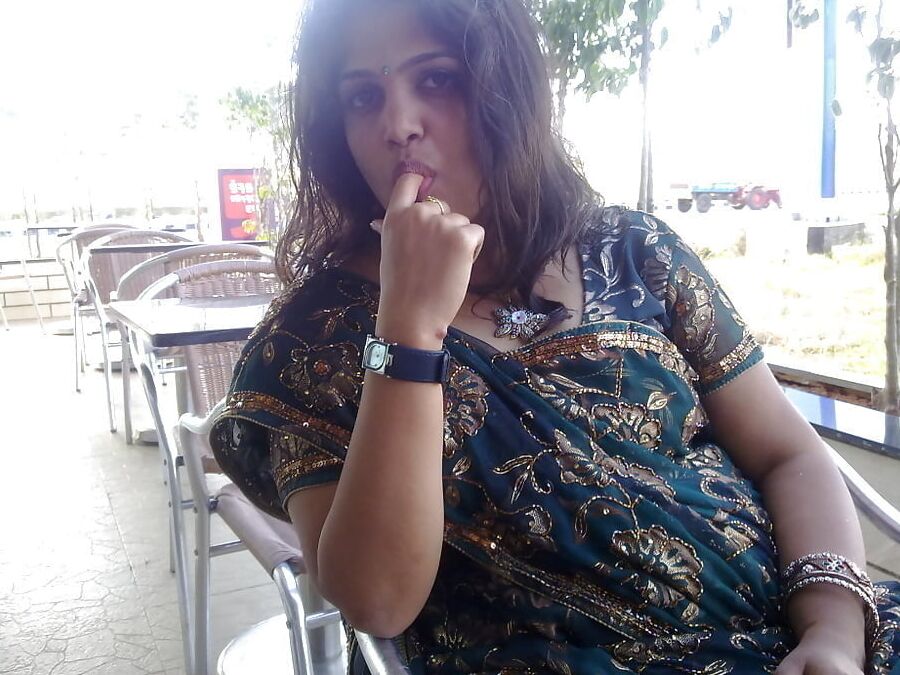 telugu indian BBW milf big boobs exposed
