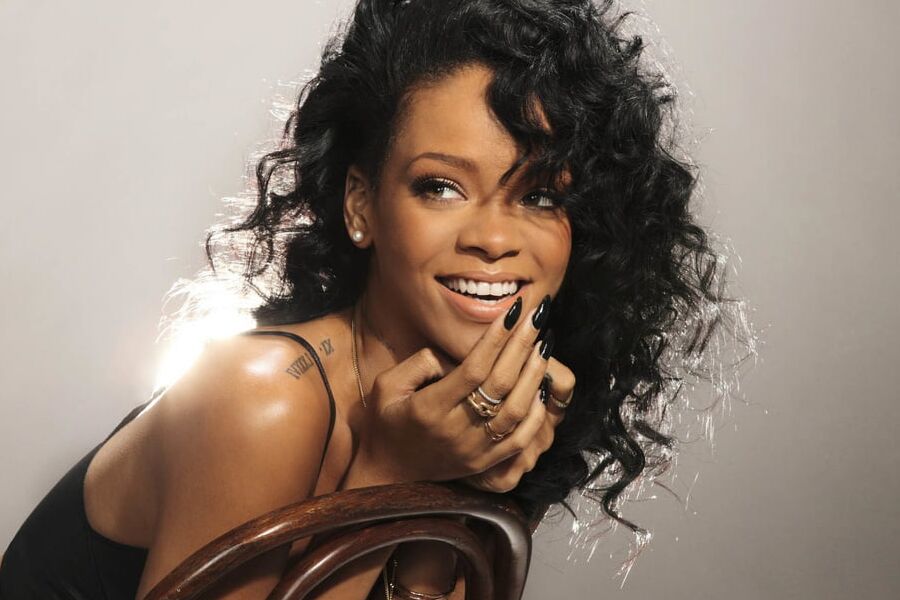 Sexy Rihanna - SNL Shoot
