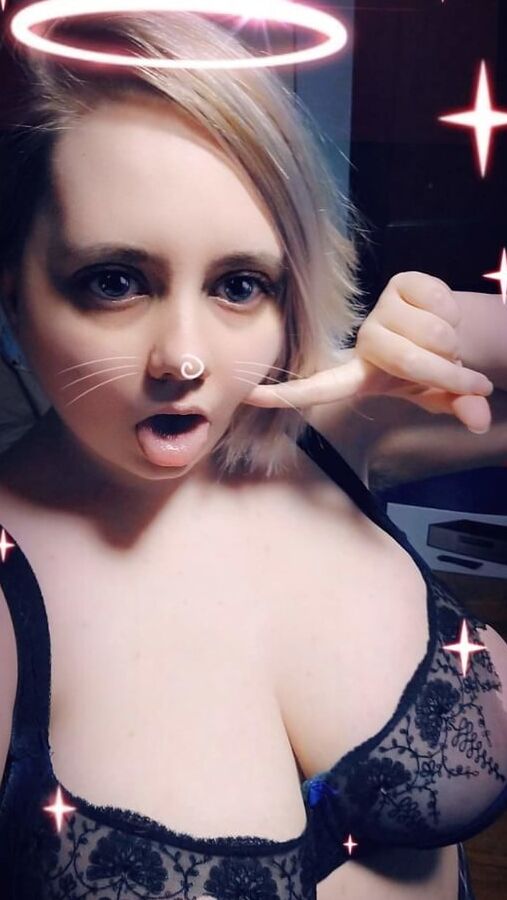 Fat PAWG Slut Michelle Bird Wants to be Exposed