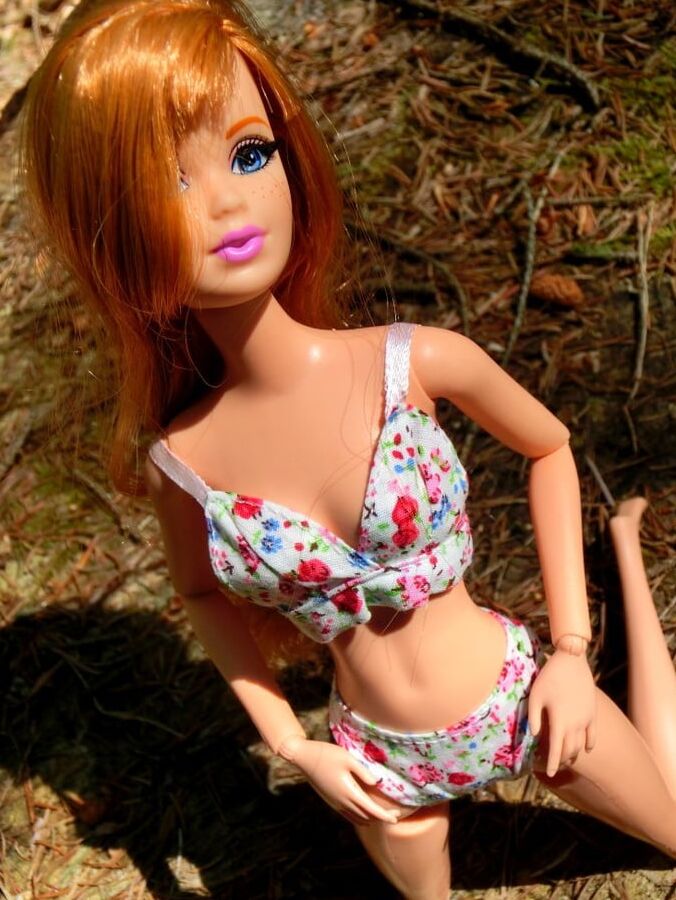 Midge in the sun (Doll)