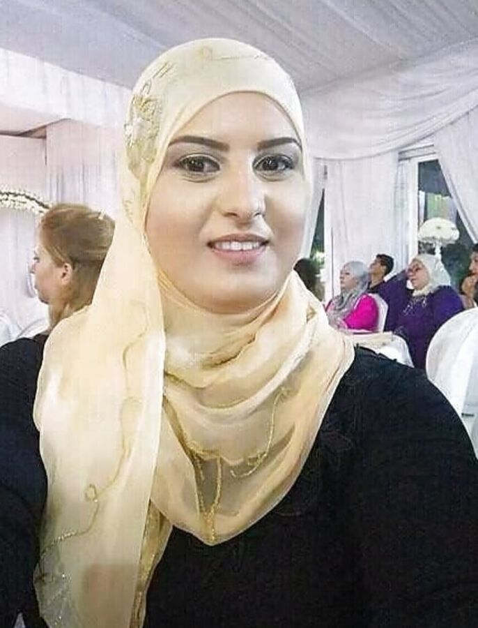 Lonely Singel hijab milfs who want a Young Big dick