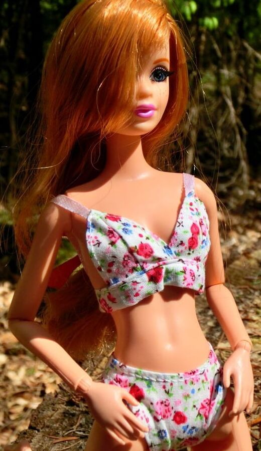 Midge in the sun (Doll)