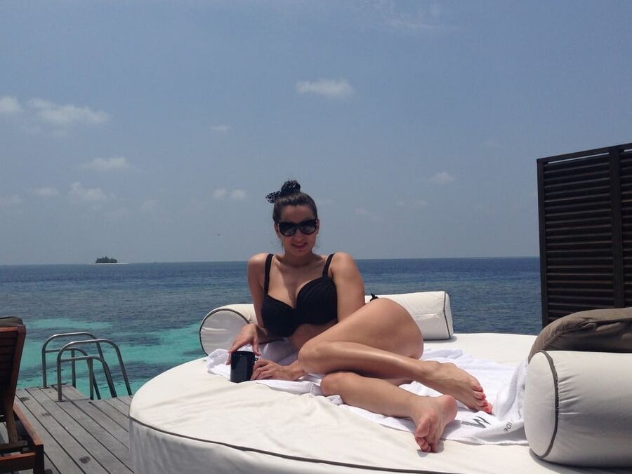 Romanian Jane - Maldives Memories NOV