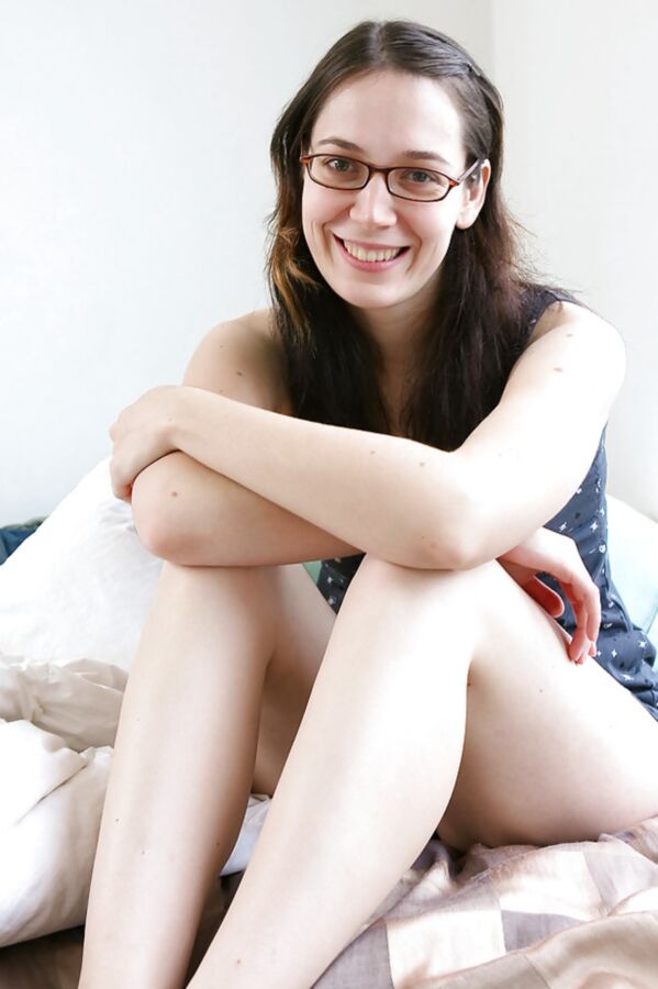 Gabrielle M ()