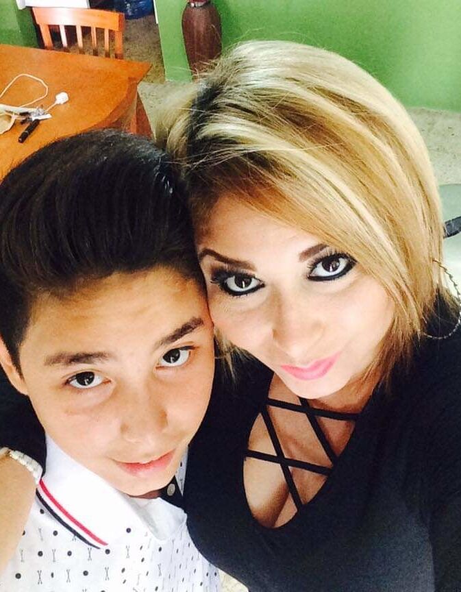 Doctora chichona hermosos pezones milf big boobs hot mature