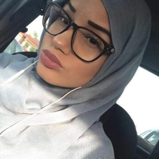 Horny hijabi faces during Ramadan while fasting