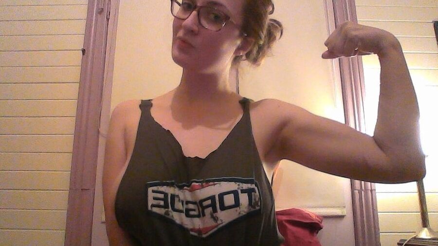 Awesome blonette w glasses