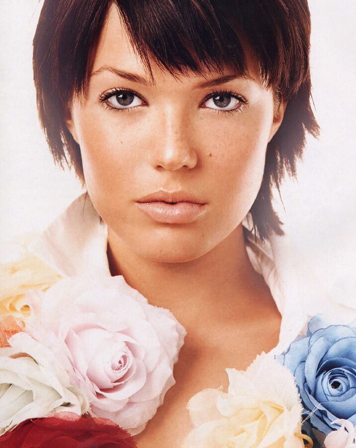 Mandy Moore - Rhapsody Magazine ()
