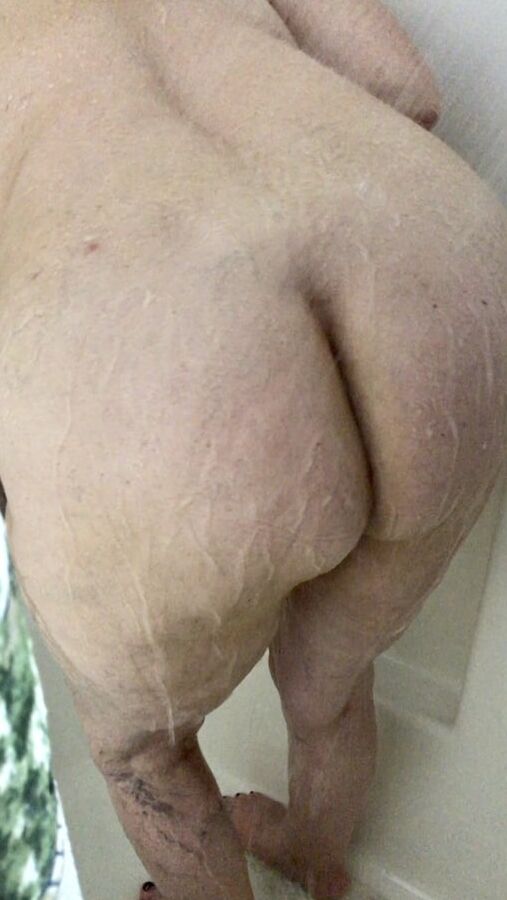 Matures in the shower