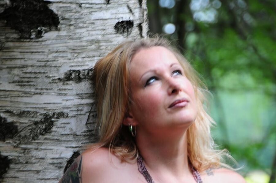 Tits ..... She&;s Social Distancing .
