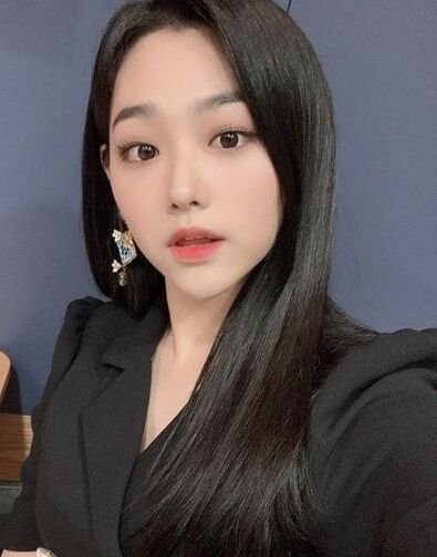gugudan mina