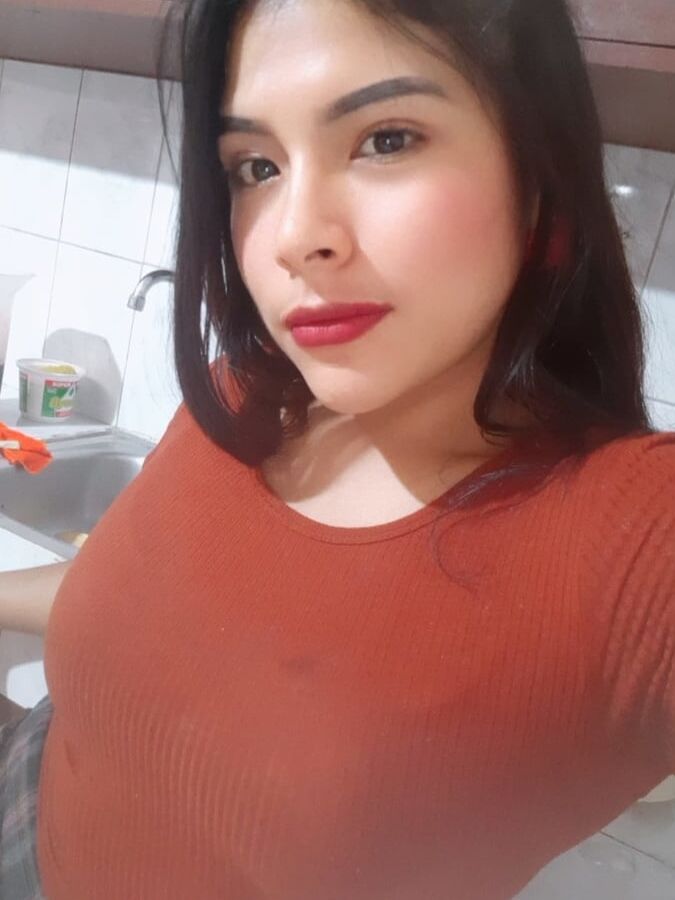 Fiorella, Peru (Vol.)