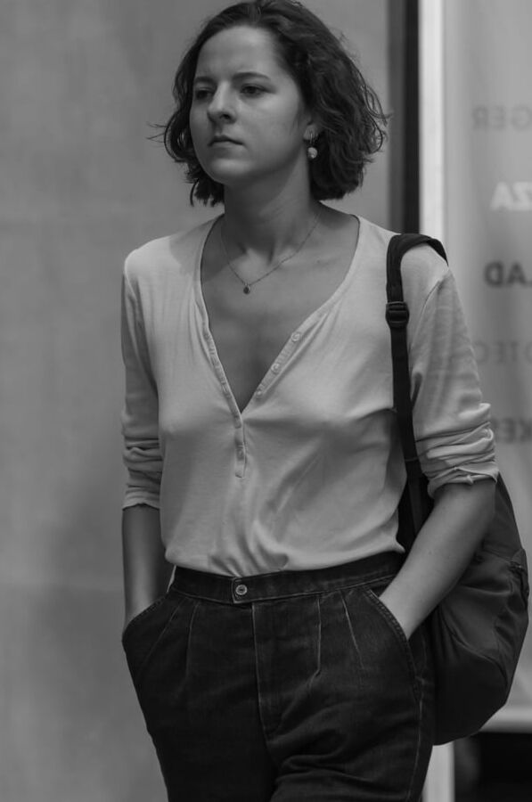 Braless City Babes