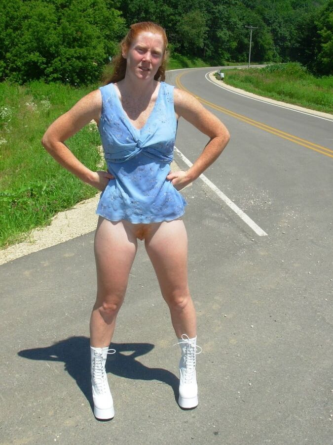 Hardcore milfs posing