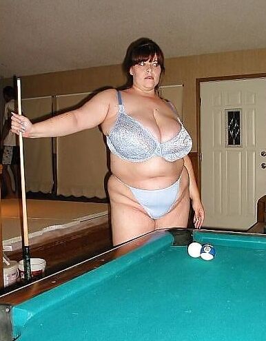 Beautiful and erotic woman ! Lacy breasts