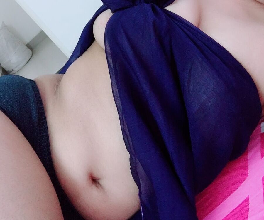 Hungry Slut - Sruthi