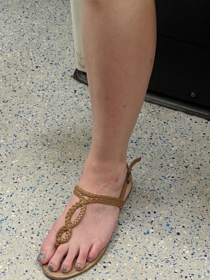 English girl sandals and toes
