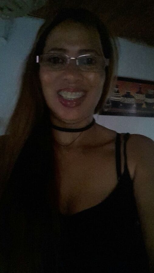 Sexy Colombian MILF
