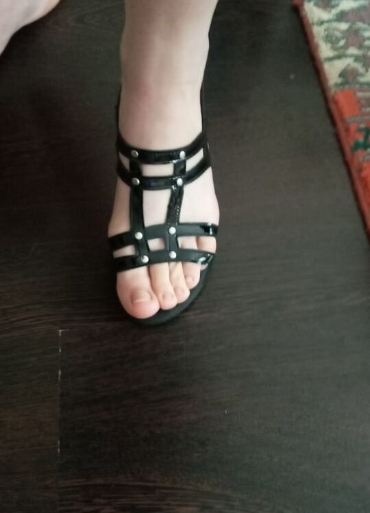 Turkish feet fetish (Turk hatunlardan ayak fetisi)