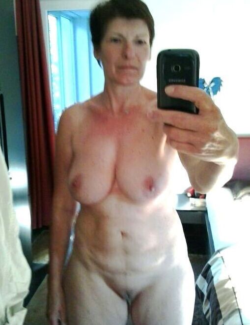matures and chubby selfies