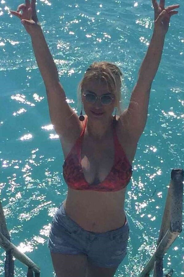 turkish celebrity songul karli