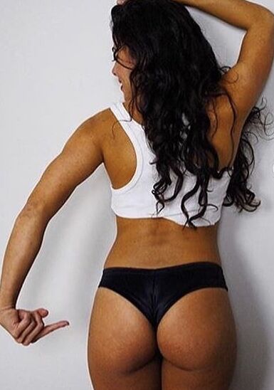 Yarixa Ferrao (Sexy Fitness Trainer)