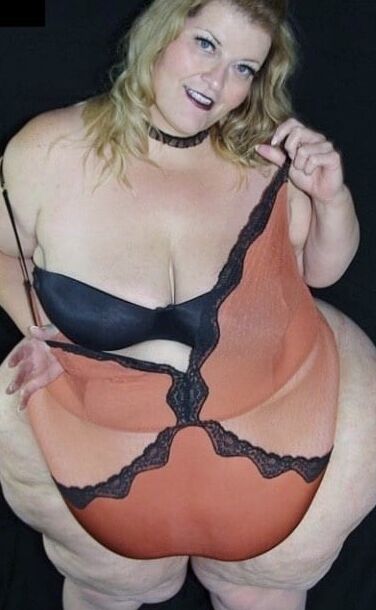 Fat Girls Fat Bellies