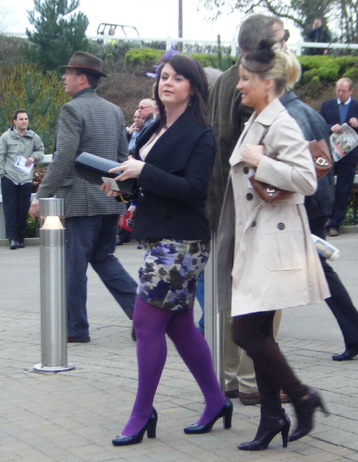 Street Pantyhose - UK Trash at the Races