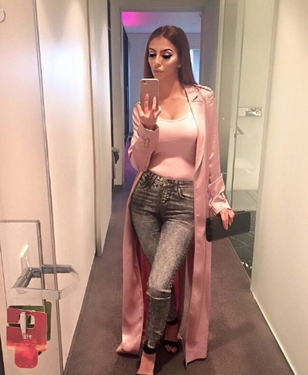 Sexy Slut Faryal Bj Lips paki Slut