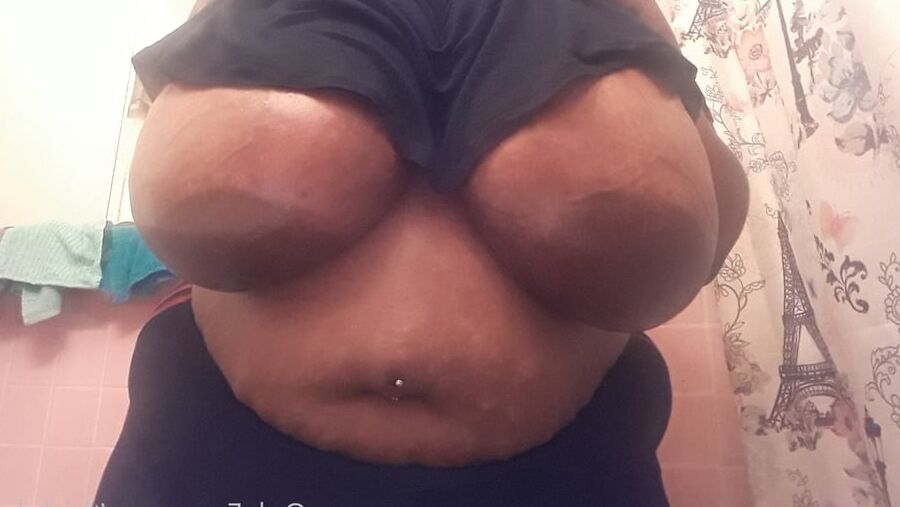 Huge Ebony Tits vol.