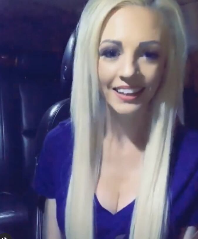 BombshellBrat Cleavage