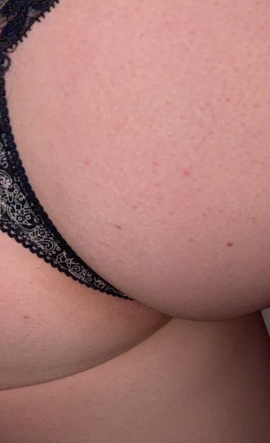 Morning lockdown boredom. Sexy thong though x