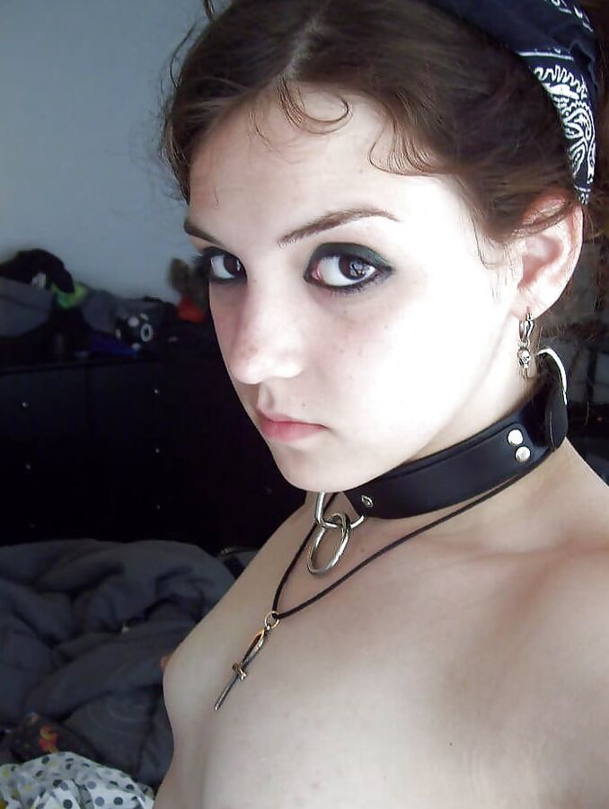 Frauen mit Halsband (Collar)