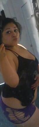 Curvy Latina