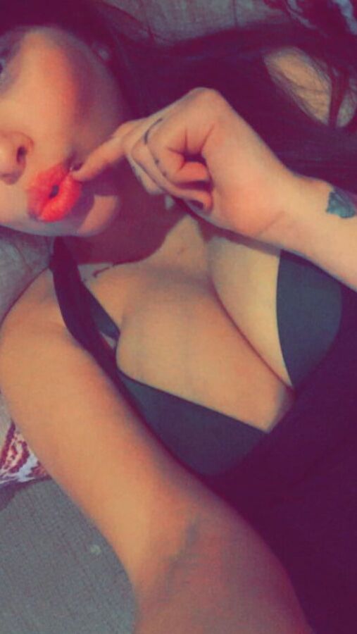 Another cuck is sending me his hot girl