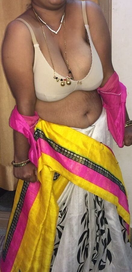 Policz rohini mummy-sex goddess