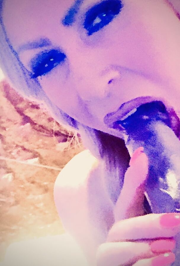 Getting My Pussy Ready and Juiced Up For Video Calls
