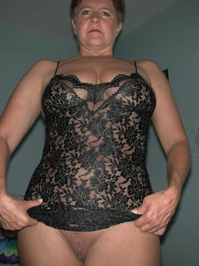 sexy matures in lingerie