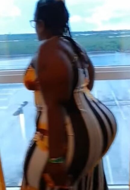 Short thick chunky mega milf bbw pear justme