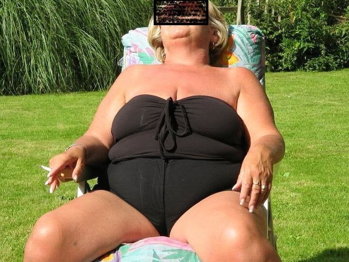 Cameltoe Mother Voyeur