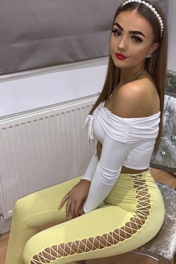 Essex girl Sadie loves her boyfriend&;s BBC in all her holes