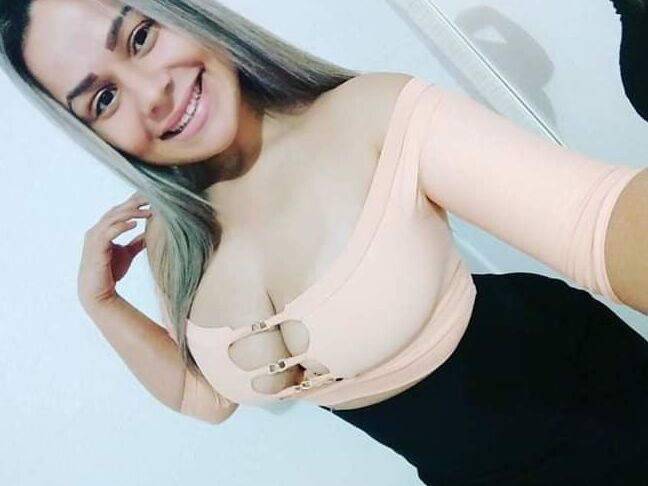 CAVALAS RABUDAS RABUDONAS VESTIDOS