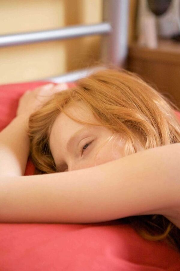 Sexy amateur slim redhead to enjoy and repost
