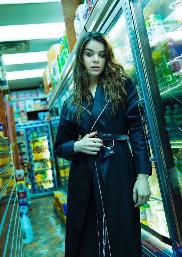 Sexy Hailee -