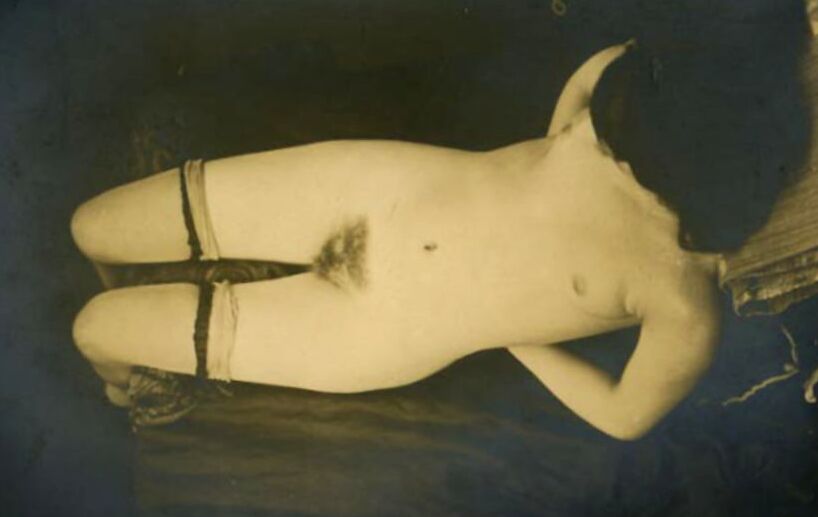 Vintage-Damen zeigen Muschi