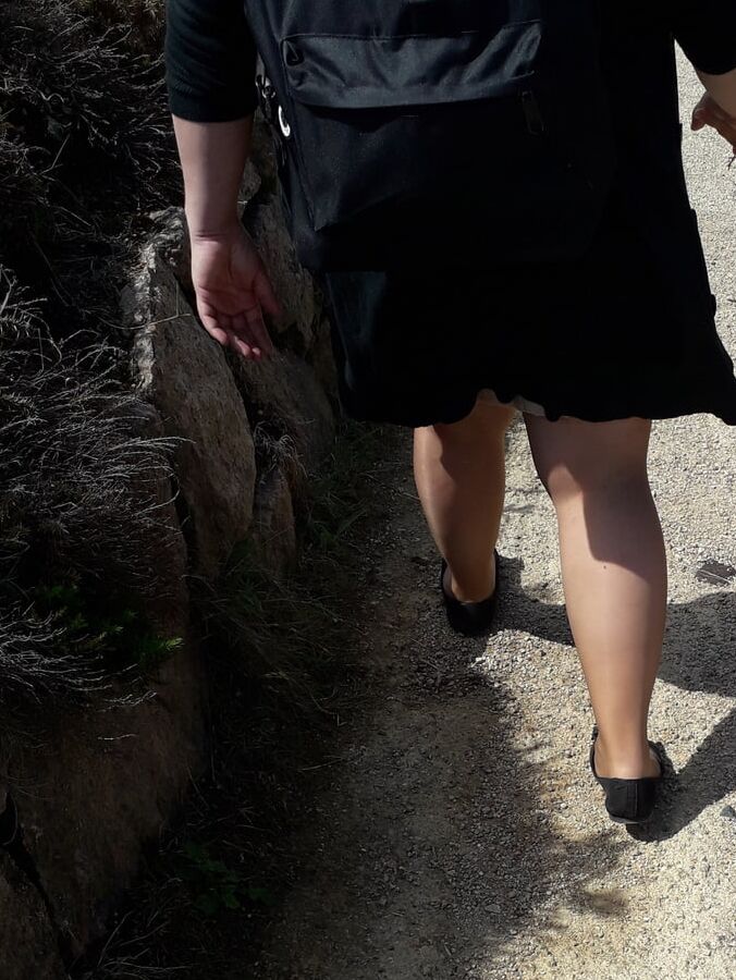 promenade en jupe, bas chair et ballerines pt