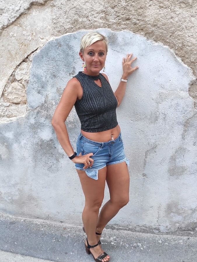 Blonde beatuy on holiday