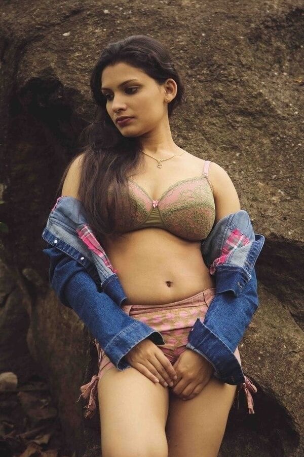 pakistani karachi girl leaked pic