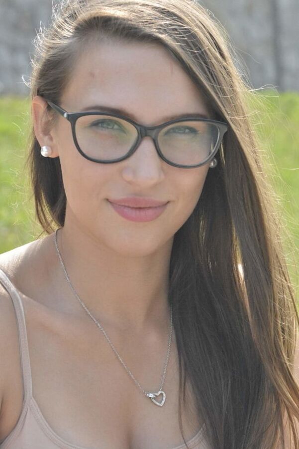 Femme a lunette